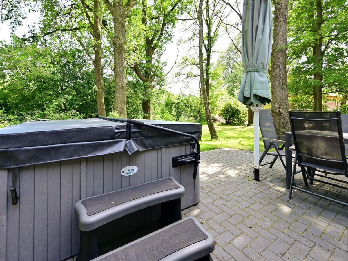 Exquisite Holiday Home In Reutum With Sauna Beekdorp Bagian luar foto